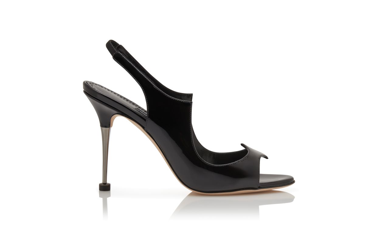 Sandalias de cuero brillante negro con correa trasera elástica