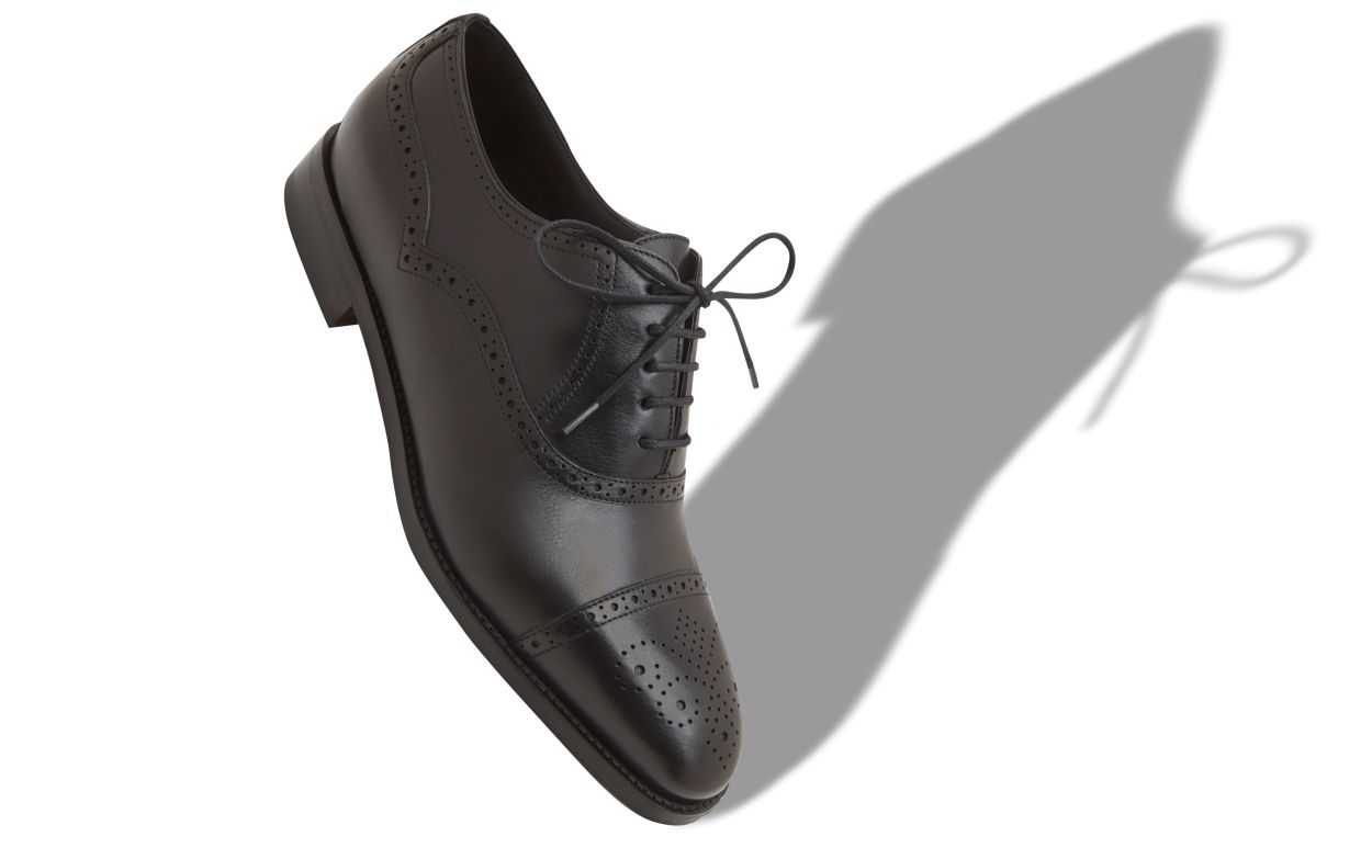 Oxfords de cuero de ternera negro con puntera tipo cap