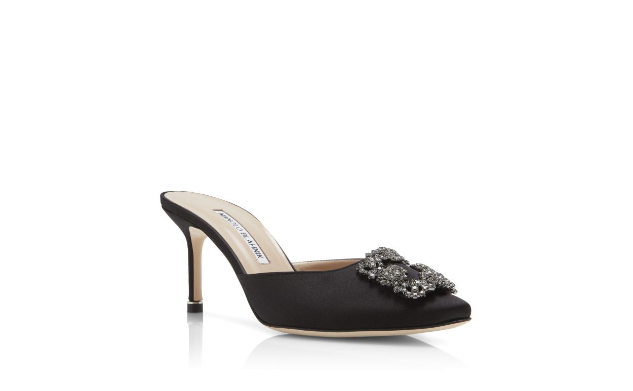 Mules de satín negro con hebilla de joyería