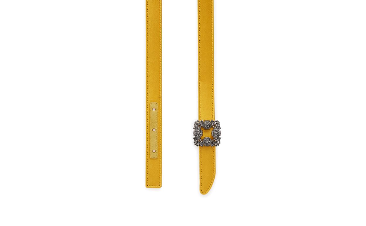 Cinturón de satín amarillo con hebilla de cristal