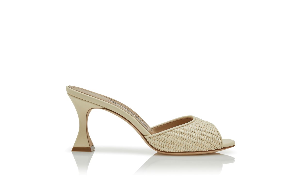Mocasines de paja beige claro con punta abierta