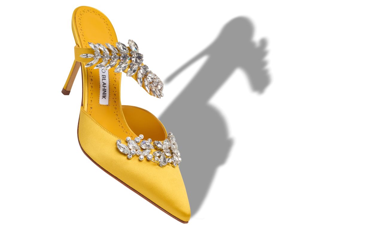 Mocasines de Satén Amarillo con Adornos de Cristal