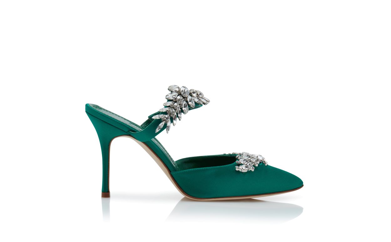 Mocasines de satín verde con adornos de cristal