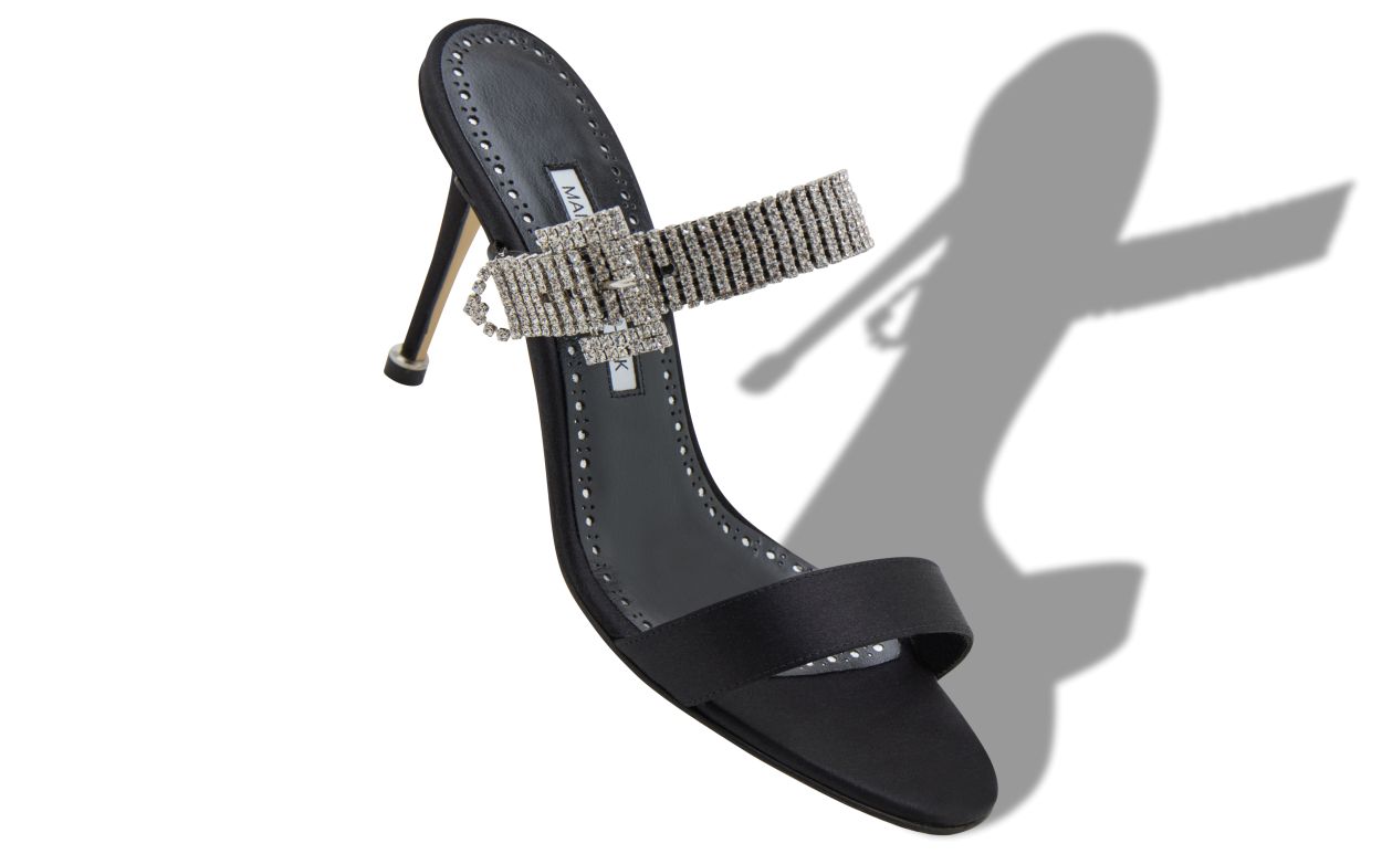 Mocasines con cordones de satín negro y adornos de cristal