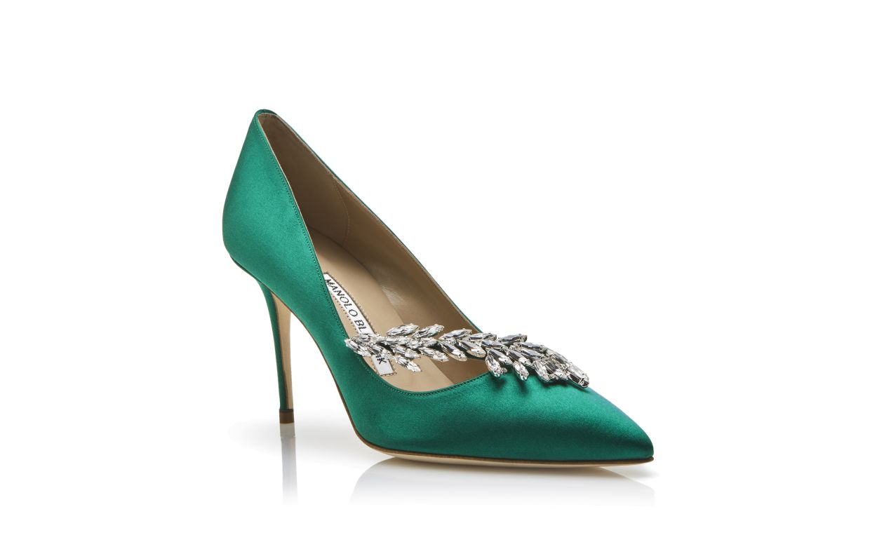 Zapatillas de tacón con hebilla de joya de satín verde