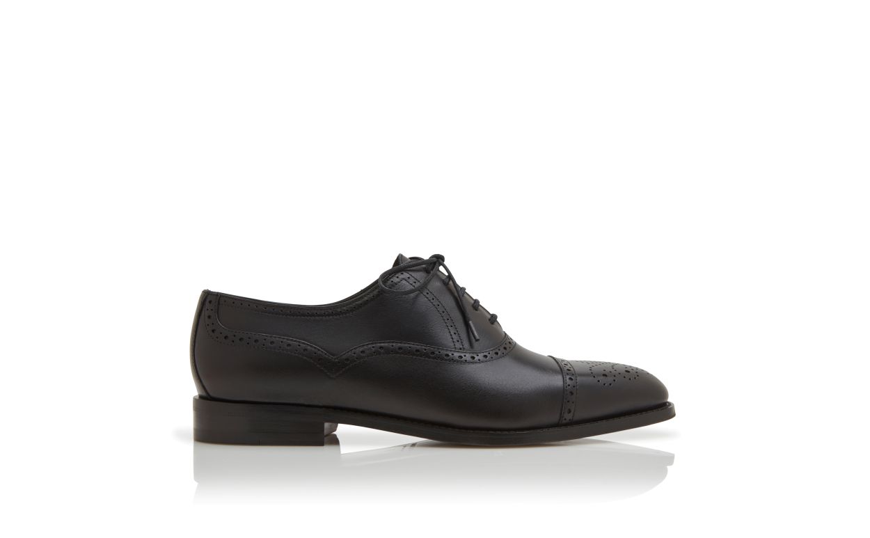 Oxfords de cuero de ternera negro con puntera tipo cap