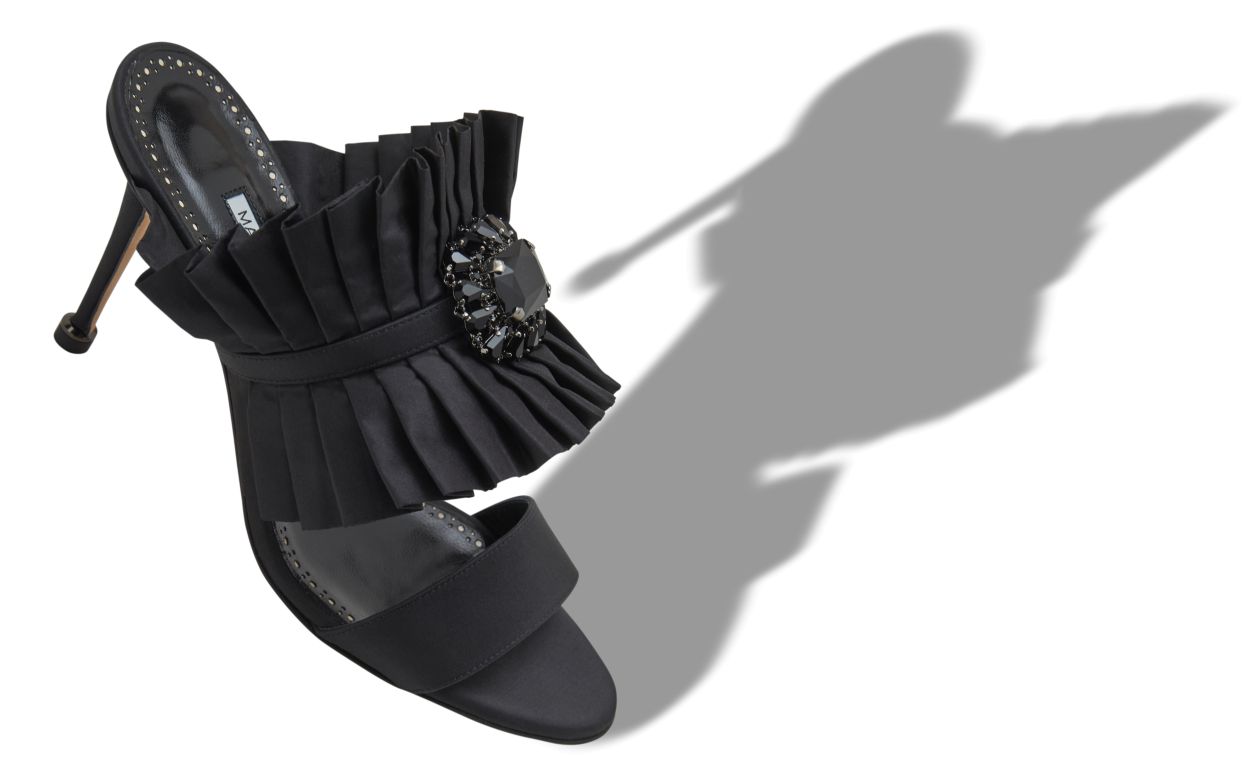 Mocasines de Seda Negra con Detalle de Plisados