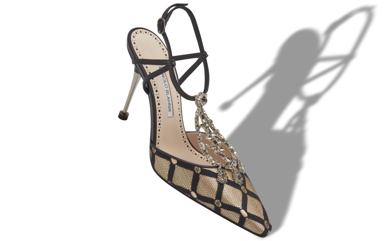 Zapatillas de punta en forma de almendra con malla beige claro y negro y cintas T