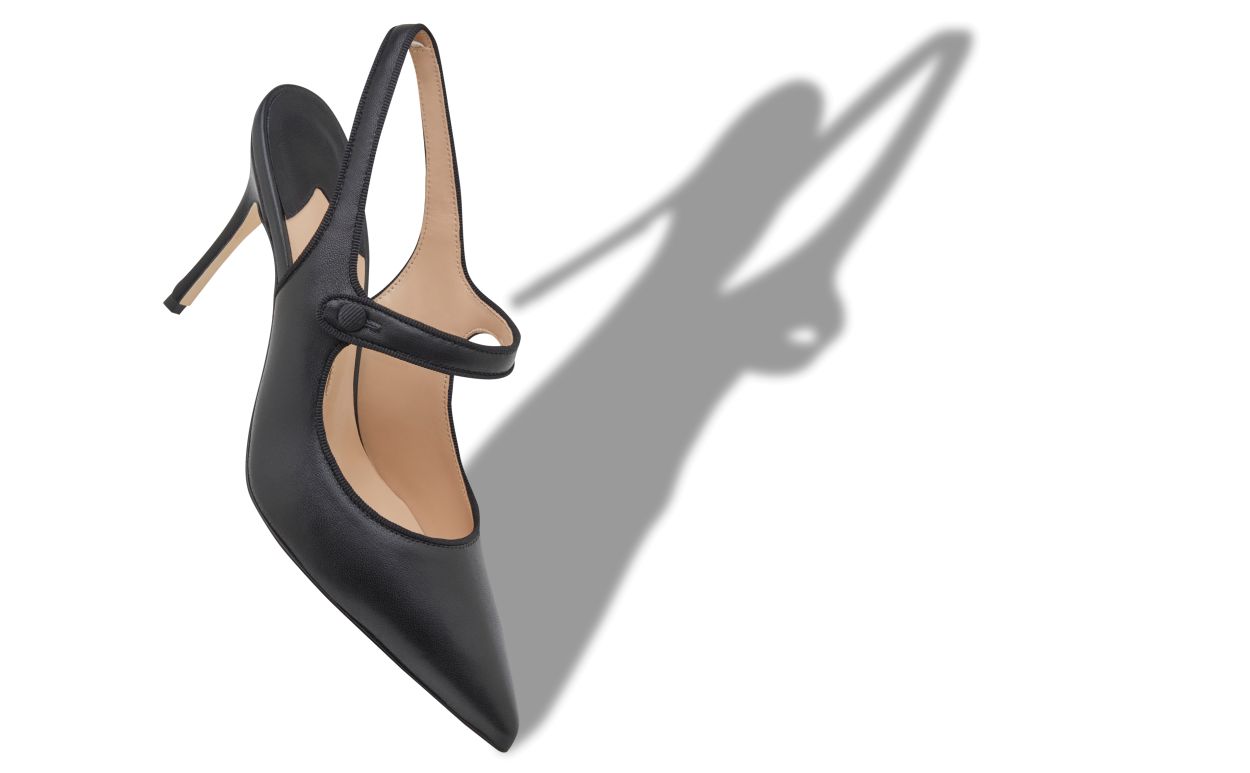 Zapatillas de punta puntiaguda en cuero napa negro con tiras